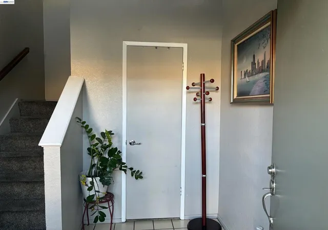 5th image of 1609 W Swain Rd, Stockton, CA 95207 | MLS# 41129407