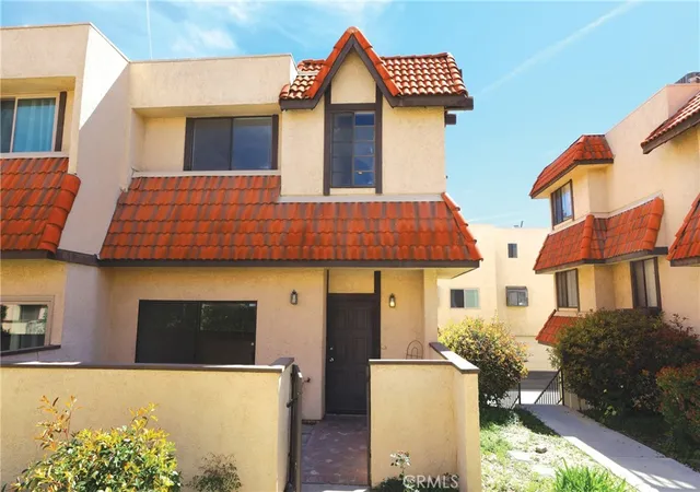 1st image of 27623 Nugget Dr #4 Dr #4, Canyon Country, CA 91387 | MLS# SR26066090