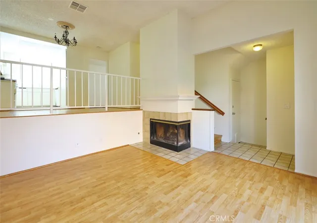 2nd image of 27623 Nugget Dr #4 Dr #4, Canyon Country, CA 91387 | MLS# SR26066090