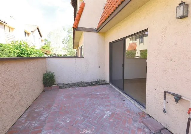 4th image of 27623 Nugget Dr #4 Dr #4, Canyon Country, CA 91387 | MLS# SR26066090