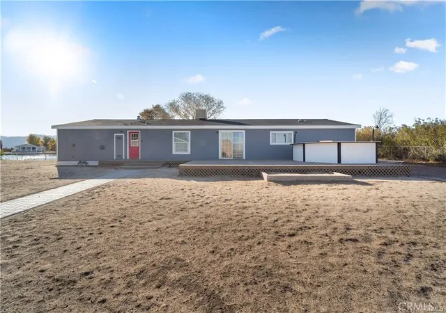 Photo 4 of Single family home for sale at 34232 Maui St, Newberry Springs, CA 92365 | MLS# HD26071032 | Listing updated on 2026-04-03