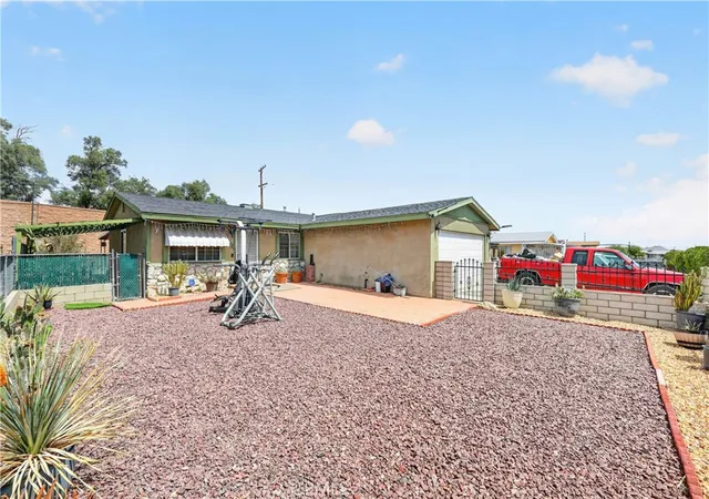 Homes for sale in Barstow, CA | 1713 Piute, Barstow, CA 92311 | MLS# DW26071037
