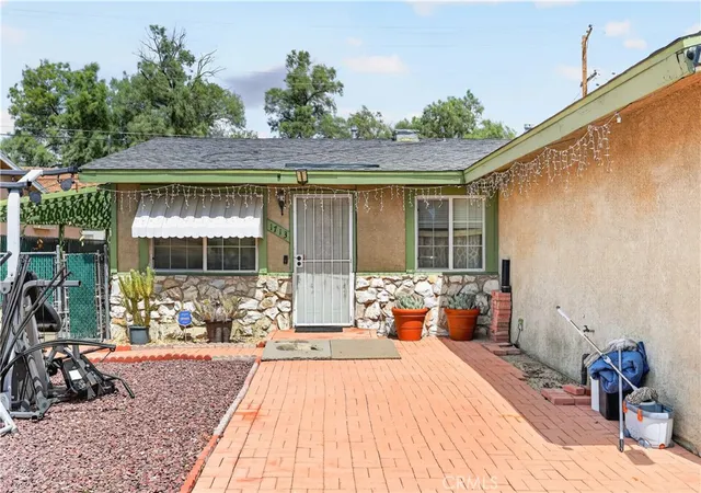 3rd image of 1713 Piute, Barstow, CA 92311 | MLS# DW26071037