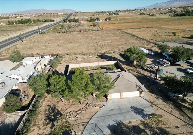 3rd image of 12033 Locust, Apple Valley, CA 92308 | MLS# HD26071060