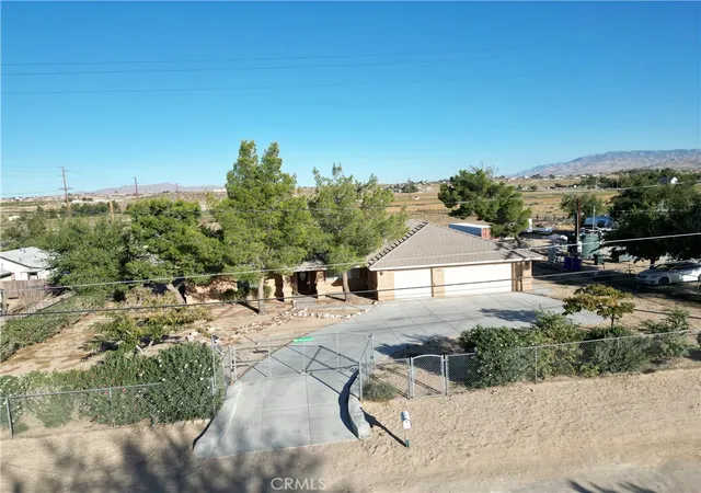 4th image of 12033 Locust, Apple Valley, CA 92308 | MLS# HD26071060