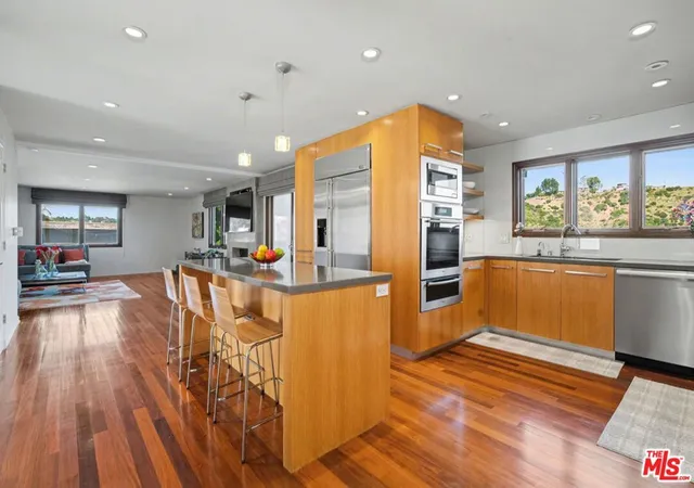 5th image of 2340 Jupiter Dr, Los Angeles, CA 90046 | MLS# 26671675