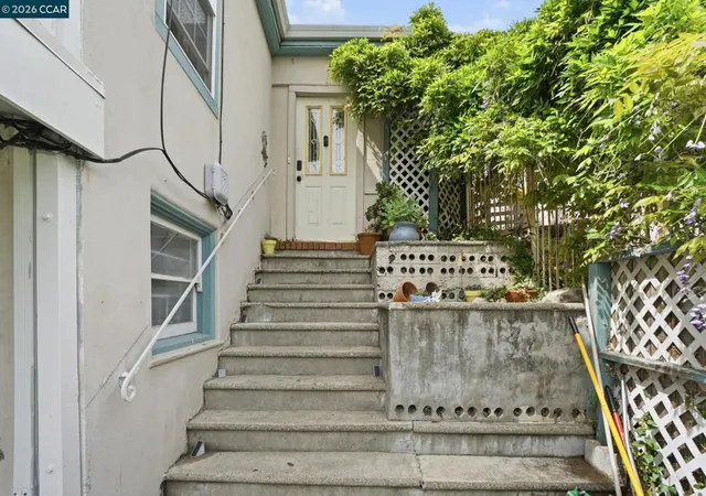 4th image of 1035 Santa Fe Ave, Martinez, CA 94553 | MLS# 41129416