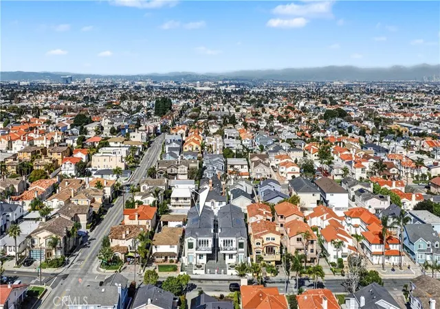 Photo 4 of Townhouse for sale at 2203 Marshalfield #A, Redondo Beach, CA 90278 | MLS# SB26020279 | Listing updated on 2026-10-07