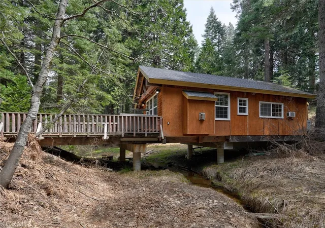 Homes for sale in Fish Camp, CA | 7739 Black Pine, Fish Camp, CA 93623 | MLS# FR26071112
