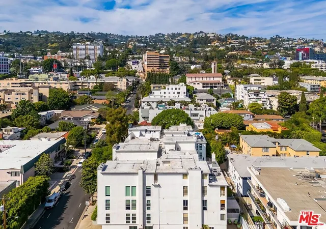 2nd image of 964 Hancock Ave, West Hollywood, CA 90069