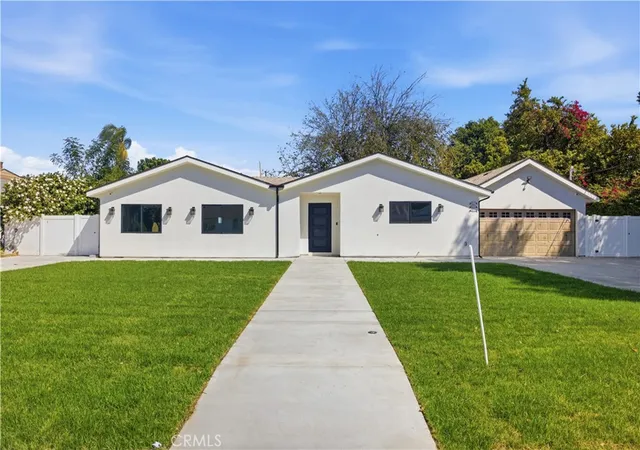1st image of 8542 De Celis Pl, North Hills, CA 91343 | MLS# SR26070037