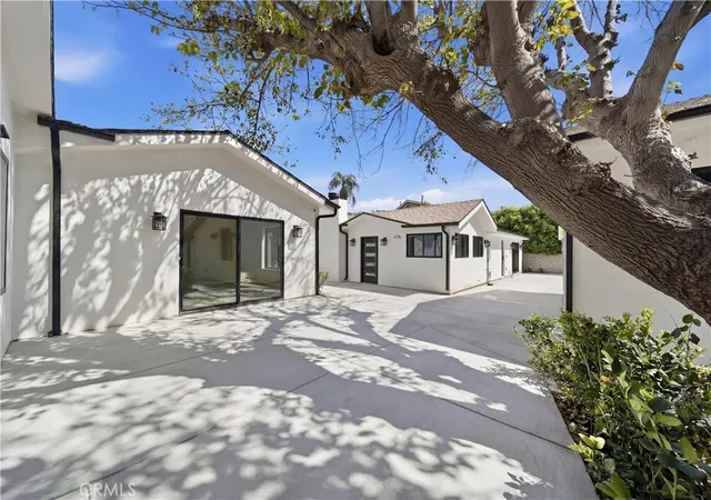 2nd image of 8542 De Celis Pl, North Hills, CA 91343 | MLS# SR26070037