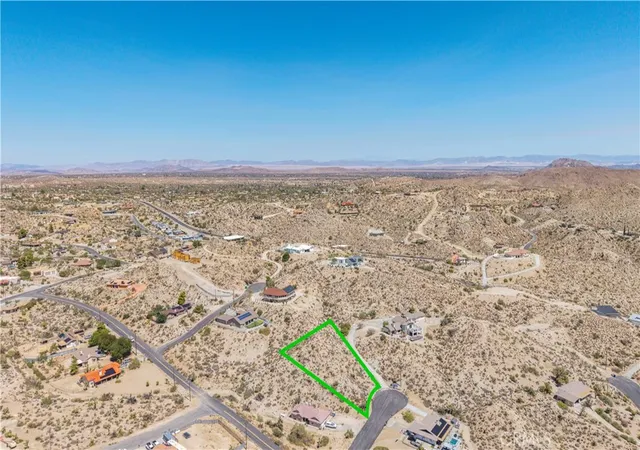 3rd image of 57006 Pinto Ct, Yucca Valley, CA 92284 | MLS# JT26071257