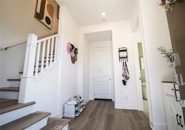 5th image of 26857 Laurel Mountain Loop, Valencia, CA 91381 | MLS# SR26070475