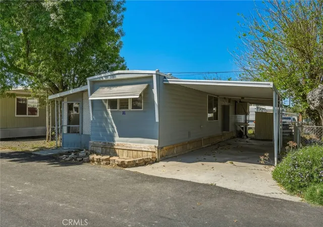 Photo 2 of Manufactured home for sale at 2150 S San Jacinto Ave #31, San Jacinto, CA 92583 | MLS# WS26071298 | Listing updated on 2026-06-19