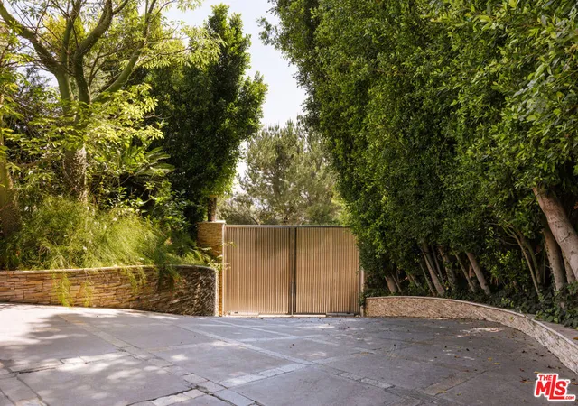 3rd image of 1111 Bel Air Pl, Los Angeles, CA 90077 | MLS# 26672907