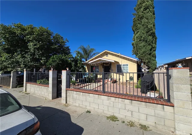 Photo 3 of Sale Pending at 951 S Kern, Los Angeles, CA 90022 | MLS# DW26071275 | Listing updated on 2026-10-05