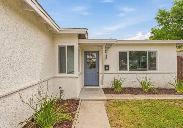 Photo 1 of Sale Pending at 3263 Roberta Ln, Oceanside, CA 92054 | MLS# 260007766SD | Listing updated on 2026-05-22