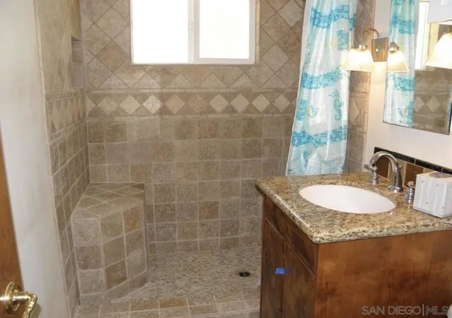 Photo 4 of Sale Pending at 415 S Weitzel St, Oceanside, CA 92054 | MLS# 260007769SD | Listing updated on 2026-07-14