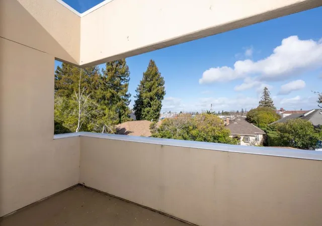 17th image of 30 Lorton Ave #302, Burlingame, CA 94010 | MLS# ML82041385
