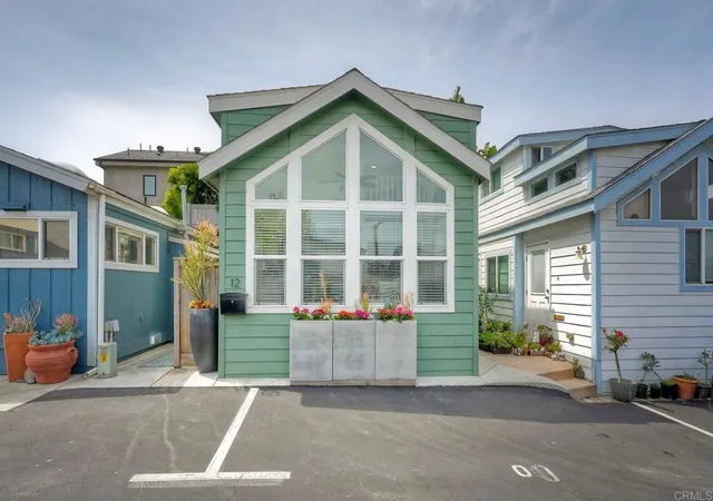 1st image of 170 Diana St #12, Encinitas, CA 92024 | MLS# NDP2603182
