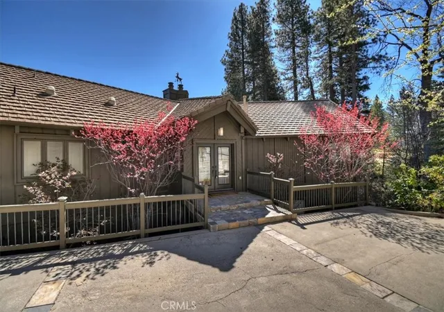 Photo 4 of Single family home for sale at 299 Riviera, Lake Arrowhead, CA 92352 | MLS# IG26061745 | Listing updated on 2026-05-23