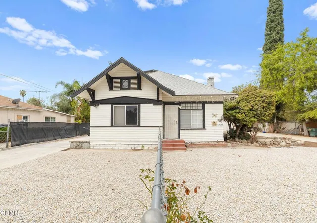 Homes for sale in Riverside, CA | 3633 Kansas Ave, Riverside, CA 92507 | MLS# P1-26538