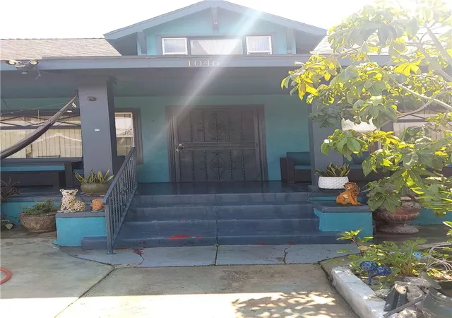 3rd image of 1046 W 49Th, Los Angeles, CA 90037 | MLS# CV26071048