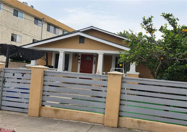 1st image of 551 W 14th, San Pedro, CA 90731 | MLS# DW26071570