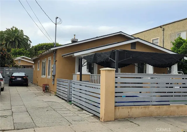 2nd image of 551 W 14th, San Pedro, CA 90731 | MLS# DW26071570
