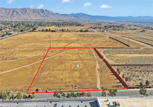 3rd image of 0 Sequoia St, Apple Valley, CA 92308 | MLS# HD26070632