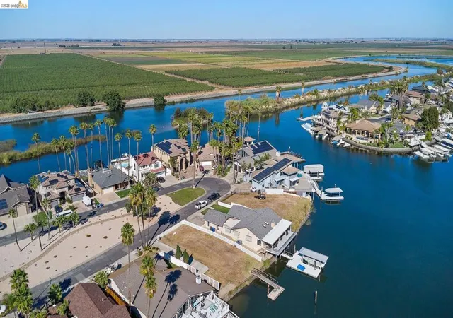 Homes for sale in Discovery Bay, CA | 4475 Discovery Pt, Discovery Bay, CA 94505 | MLS# 41129513