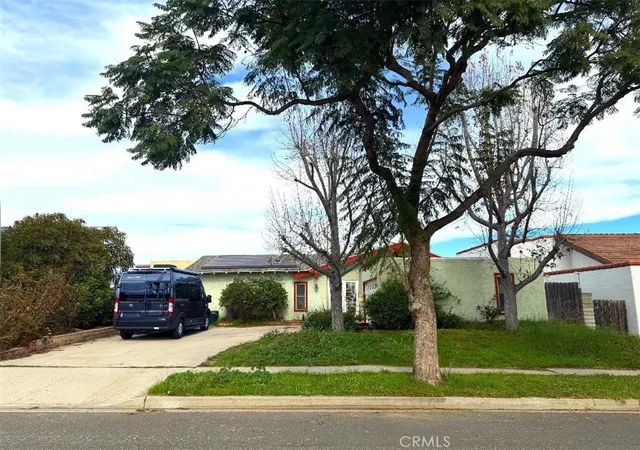 Photo 2 of Single family home for sale at 850 Albany, Ventura, CA 93004 | MLS# SR26070926 | Listing updated on 2026-09-22