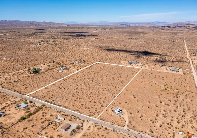 3rd image of 1 Aberdeen Dr, Yucca Valley, CA 92284 | MLS# 219145780DA