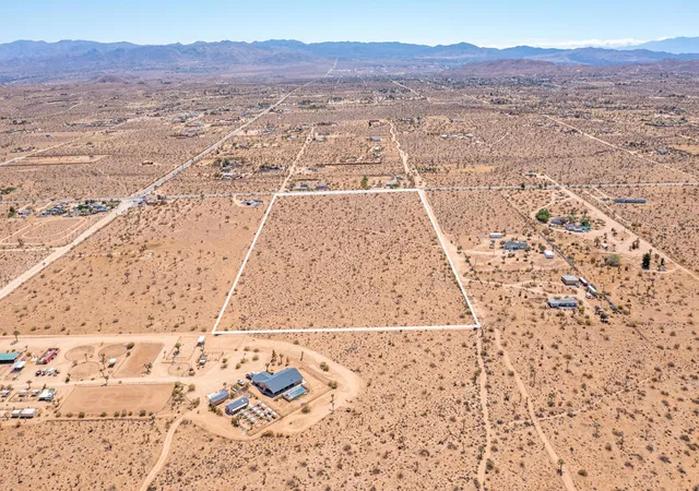 4th image of 1 Aberdeen Dr, Yucca Valley, CA 92284 | MLS# 219145780DA