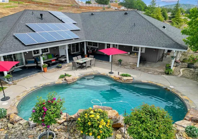 Single family home for sale at 2767 Canoe St, Copperopolis, CA 95228 | MLS# 41129544