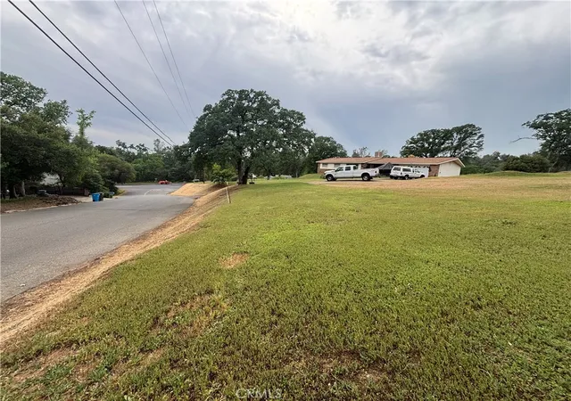 Photo 3 of Single family home for sale at 5 Fairhill, Oroville, CA 95966 | MLS# OR26071700 | Listing updated on 2026-05-13
