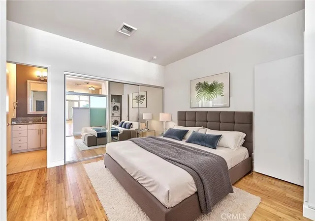 3rd image of 3810 Wilshire #1904, Los Angeles, CA 90010 | MLS# PW26069513