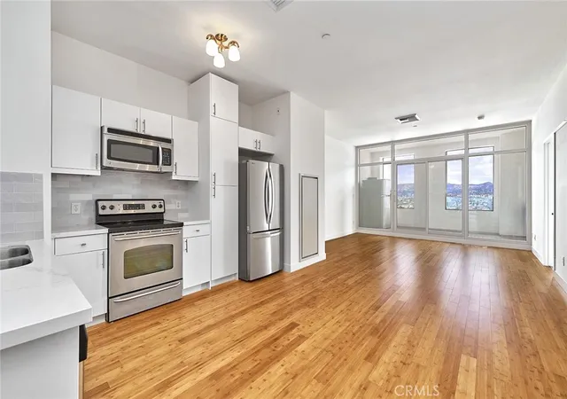 4th image of 3810 Wilshire #1904, Los Angeles, CA 90010 | MLS# PW26069513
