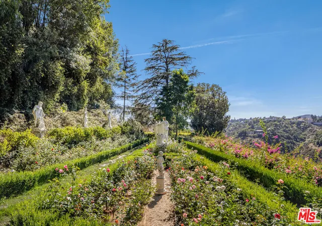 5th image of 1031 Bel Air Ct, Los Angeles, CA 90077 | MLS# 26673157