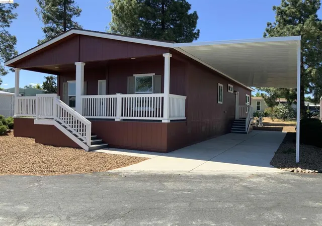 3rd image of 214 Maui Dr, Pittsburg, CA 94565 | MLS# 41129593