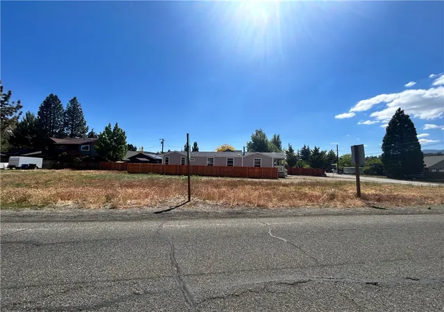 4th image of 900 Greenway Dr, Big Bear City, CA 92314 | MLS# IG26072051
