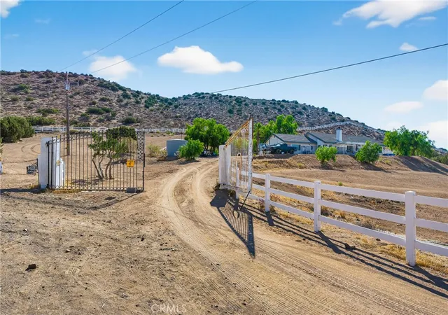 3rd image of 34215 Simla, Acton, CA 93510 | MLS# SR26072052