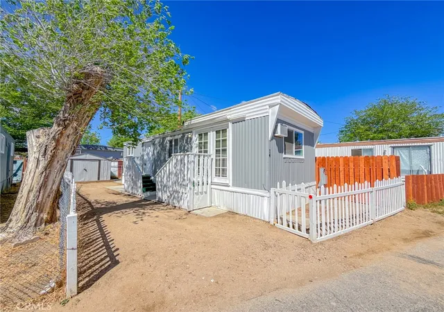 2nd image of 1258 W Rosamond Boulevard #14, Rosamond, CA 93560 | MLS# SR26072186