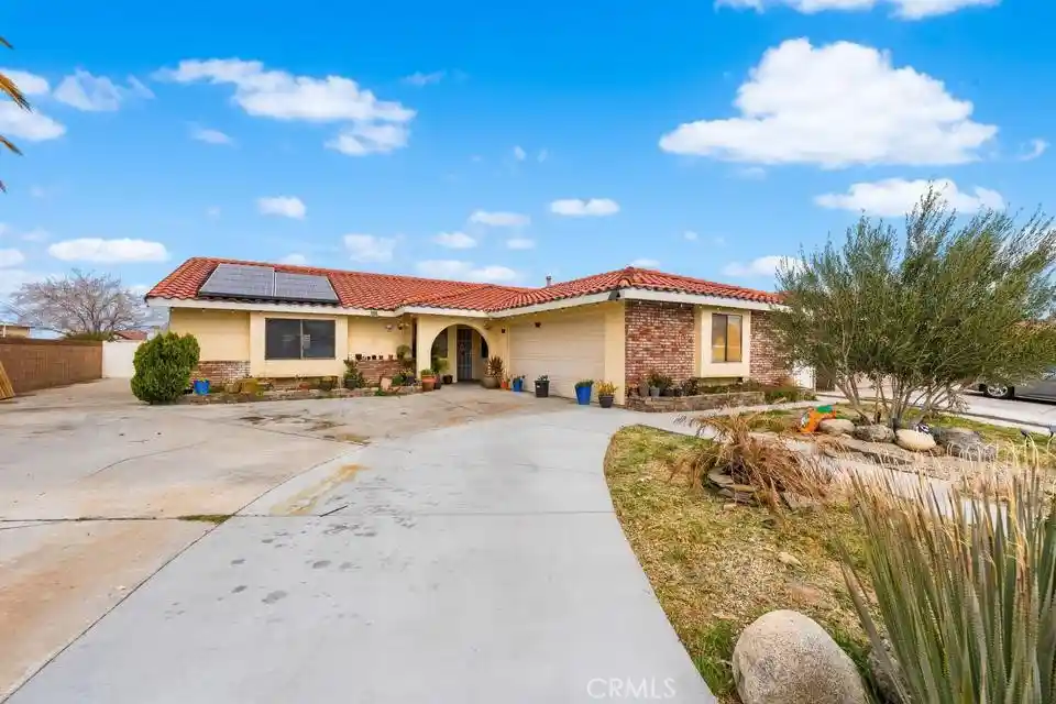 Photo 1 of Single family home for sale at 1827 Louise, Lancaster, CA 93534 | MLS# SR26072208 | Listing updated on 2026-08-15
