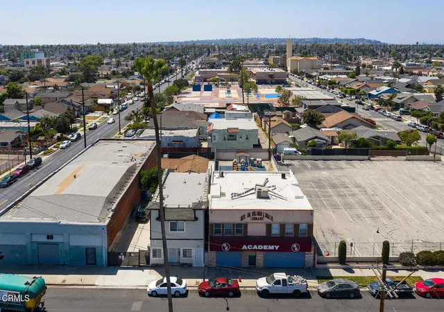 4th image of 5321 Denker Ave, Los Angeles, CA 90062 | MLS# P1-18725