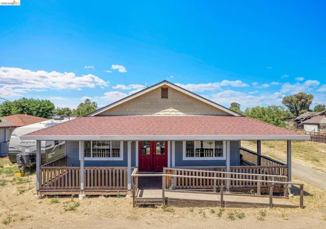 Photo 2 of Single family home for sale at 1691 Eden Plains Rd, Brentwood, CA 94513 | MLS# 41129631 | Listing updated on 2026-10-07