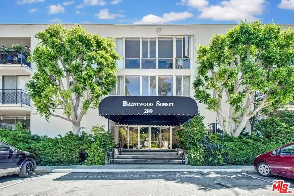 Photo 1 of Sale Pending at 289 S Barrington Ave #A102, Los Angeles, CA 90049 | MLS# 26657481 | Listing updated on 2026-08-01