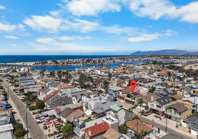 3rd image of 317 Melrose Dr, Oxnard, CA 93035 | MLS# V1-35590