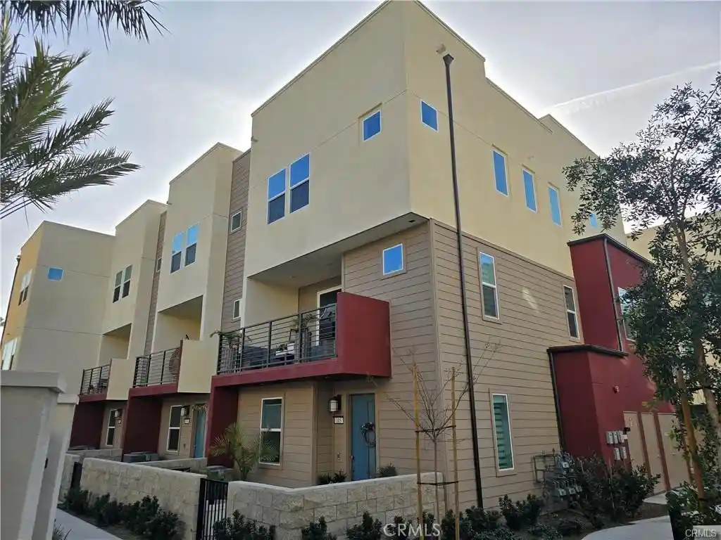 Listing Photo 1 - Condo for sale in 1651 W Lincoln Ave located at 1651 W Lincoln Ave, Anaheim, CA 92801 - Unit #105